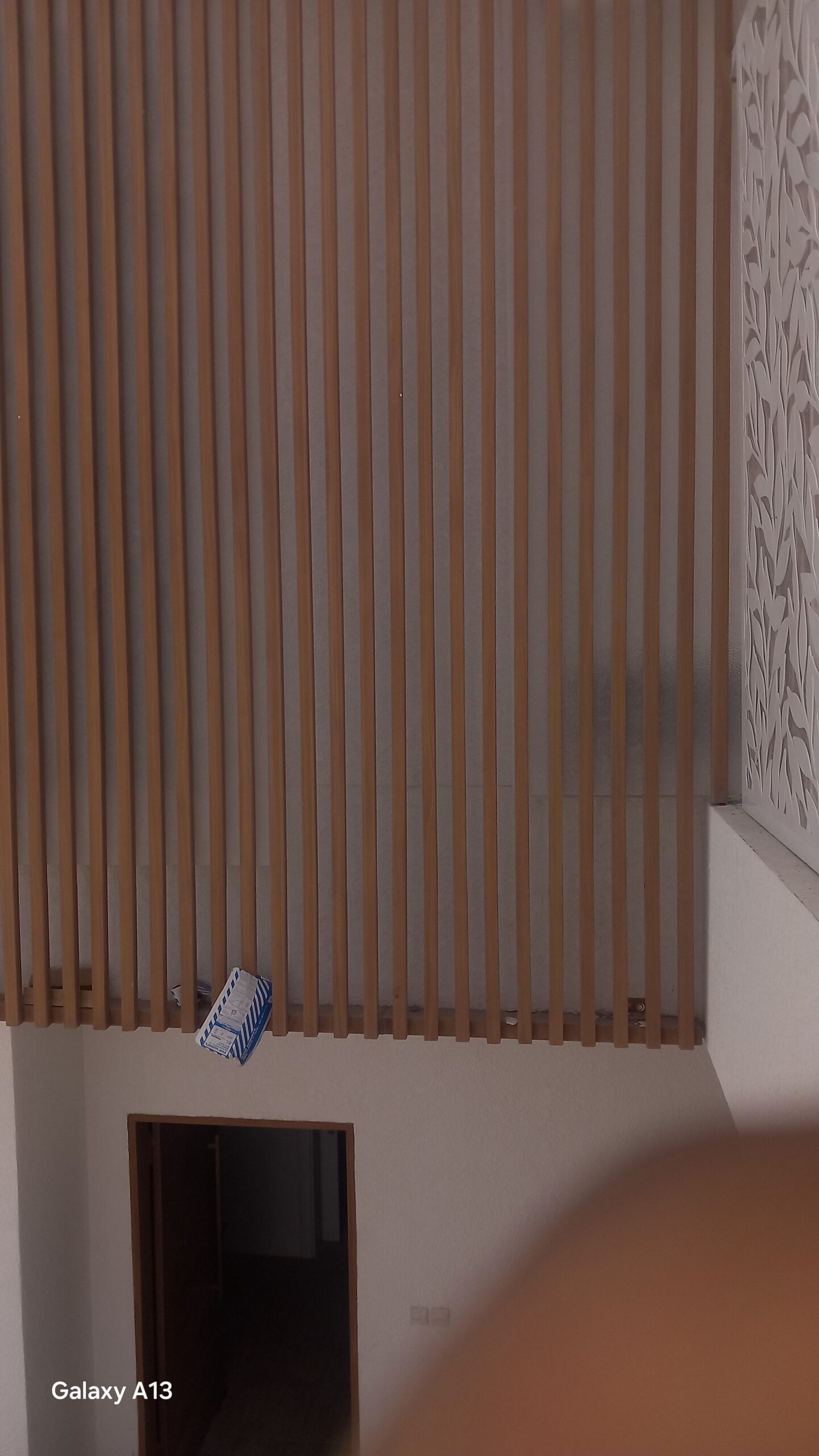 تكسيات بديل الخشب للابواب القديمه