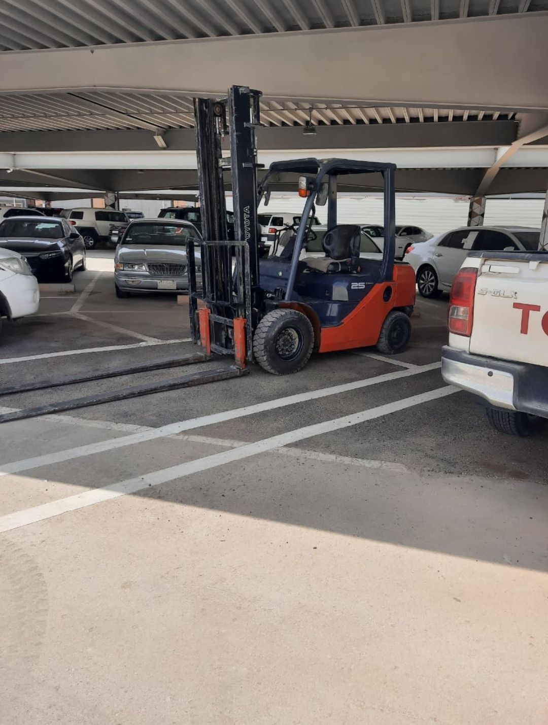 رافعات شوكيه للإيجار جميع الاحجام موديلات حديثة جد