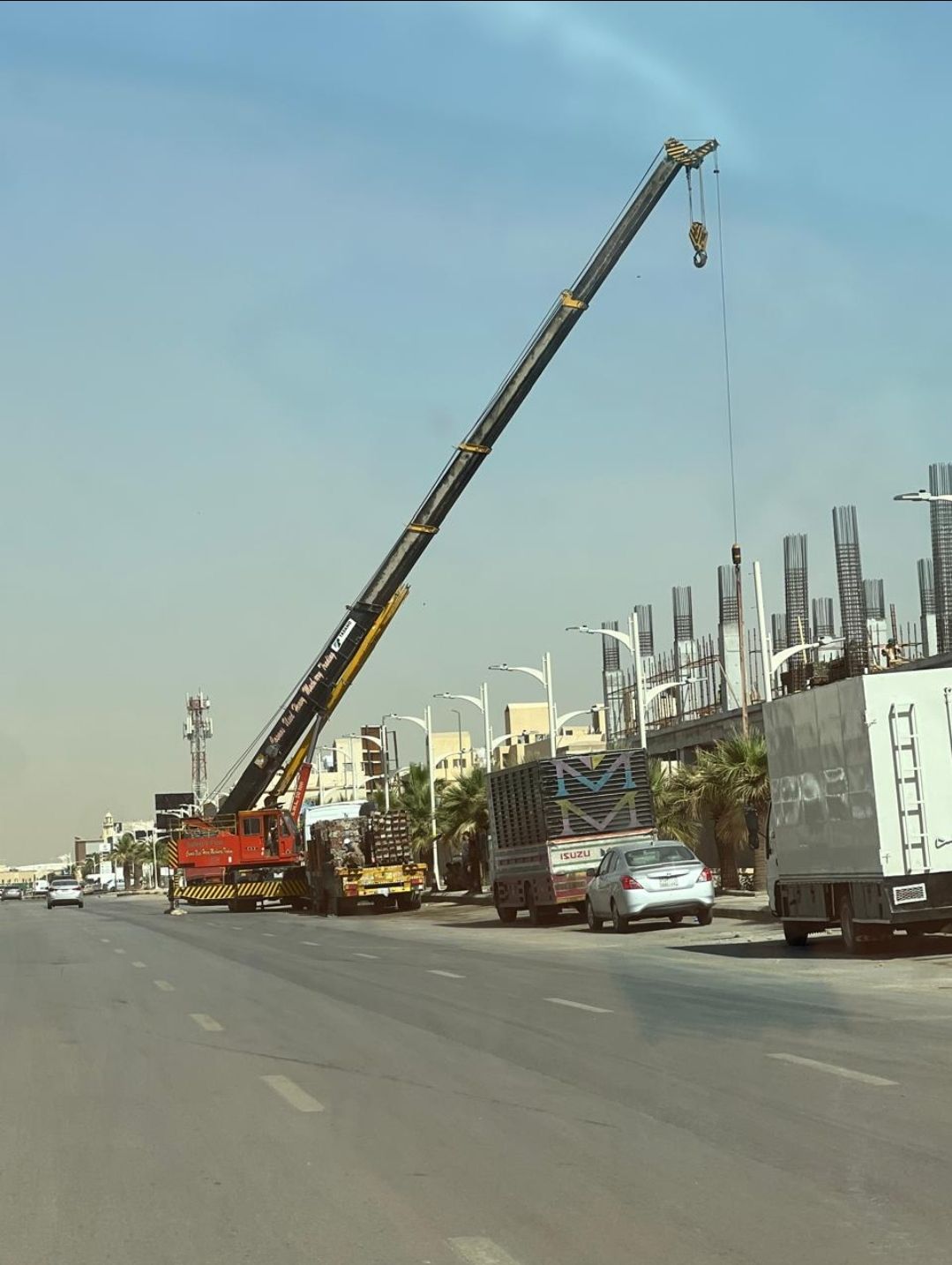 كرينات للإيجار جميع الاحجام والمقاسات موديلات حديث