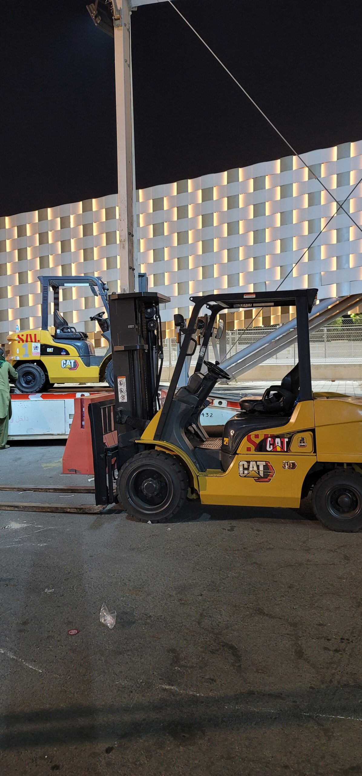 سيزرلفت للايجار مانلفت للايجار كرين للايجار رافعه