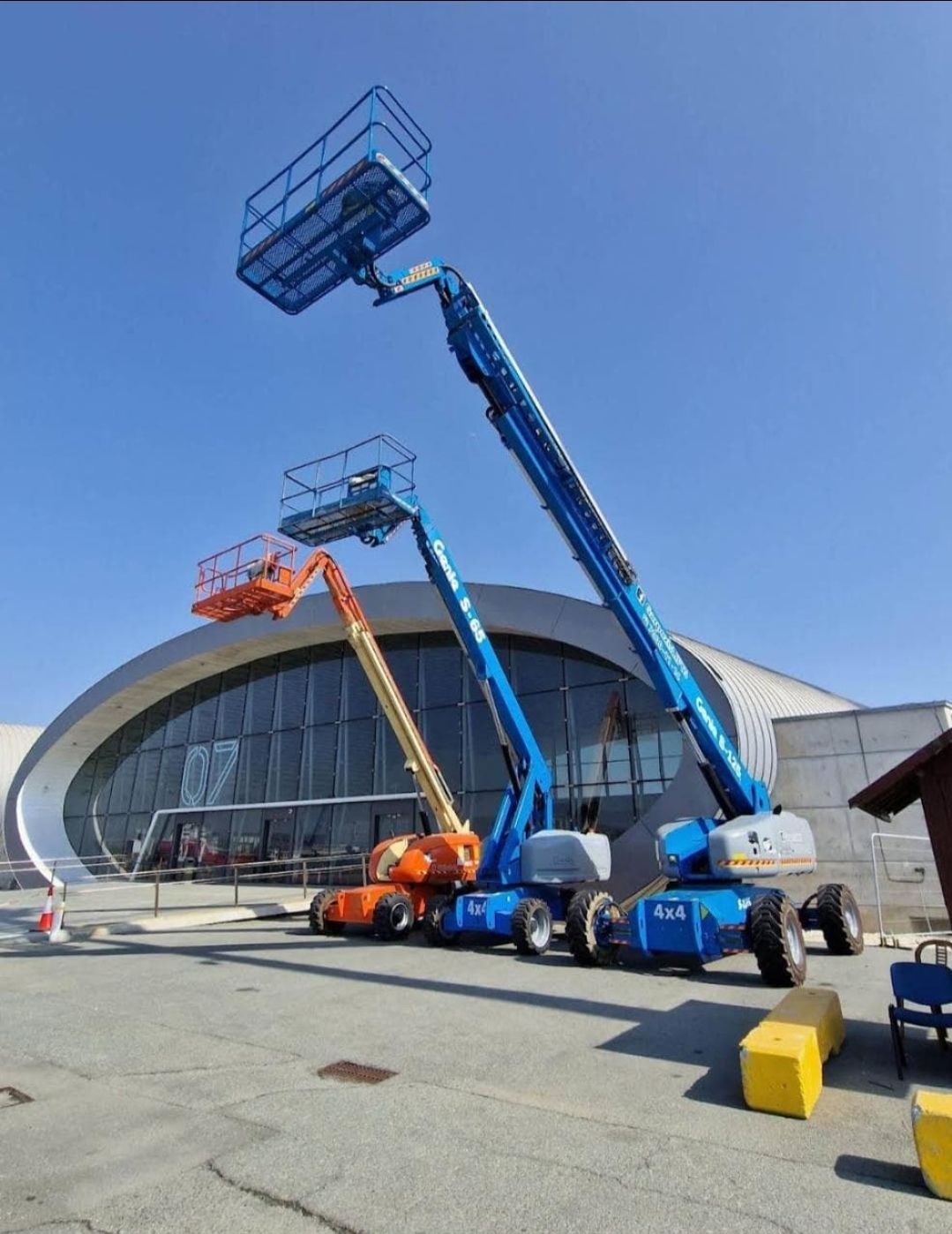 مان لفت للإيجار جميع المقاسات جده