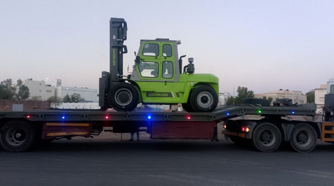 تأجير جميع انواع المعدات الثقيلة مان لفت سيزر لفت