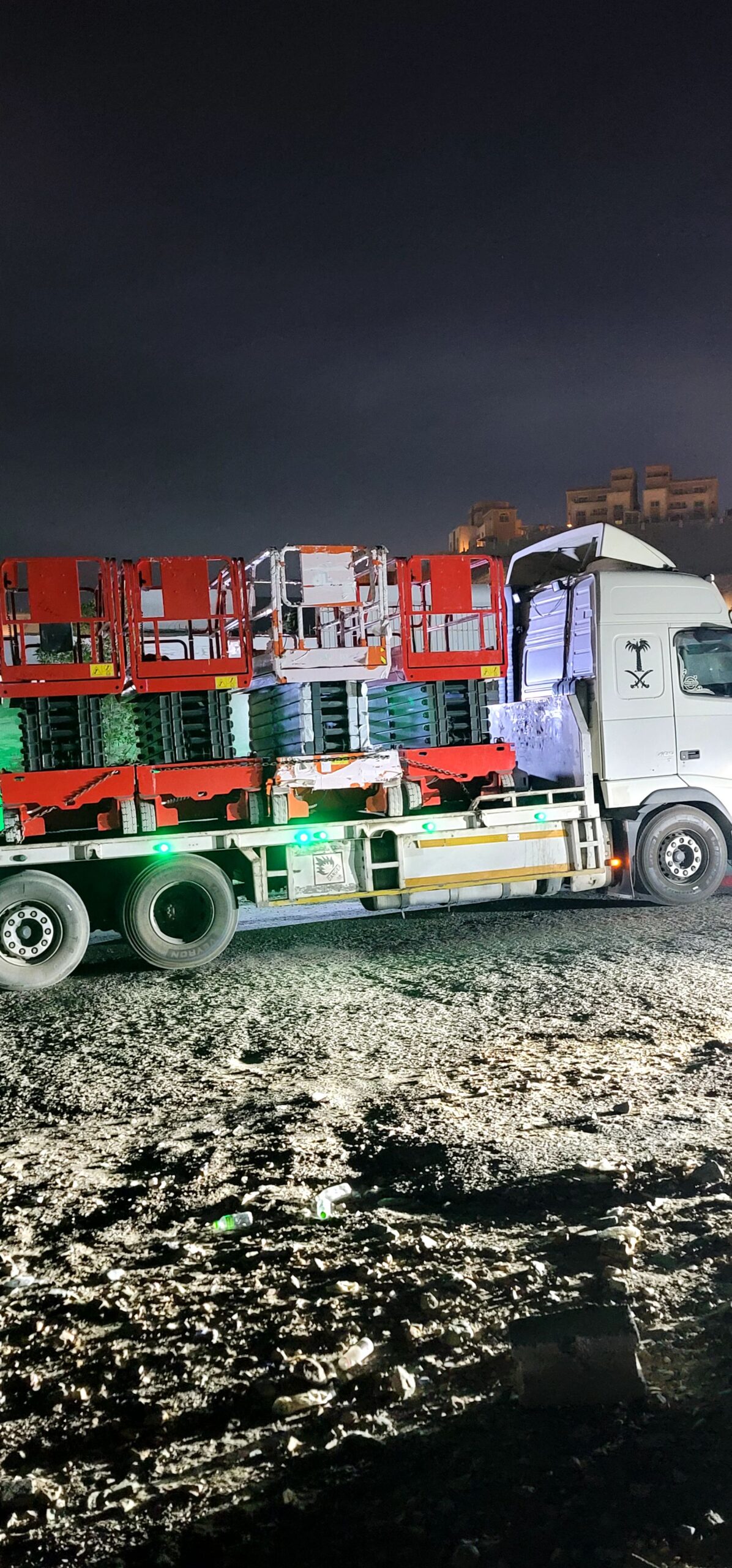 سيزرلفت كهرباء للايجار سيزرلفت ديزل للايجار كرين ل