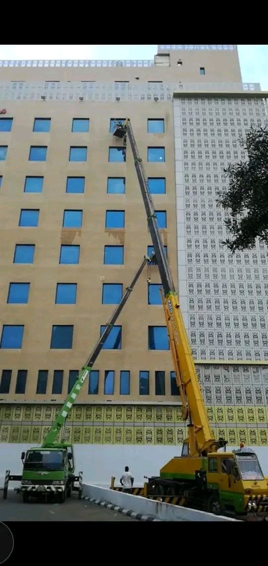 تنظيف واجهات زجاجية وكلادنج