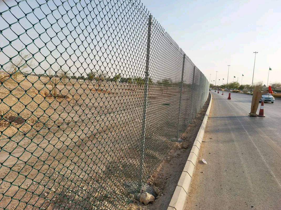 مقول شبوك زرعيه شبوك محميات شبوك ملعب شبوك تسوير ا