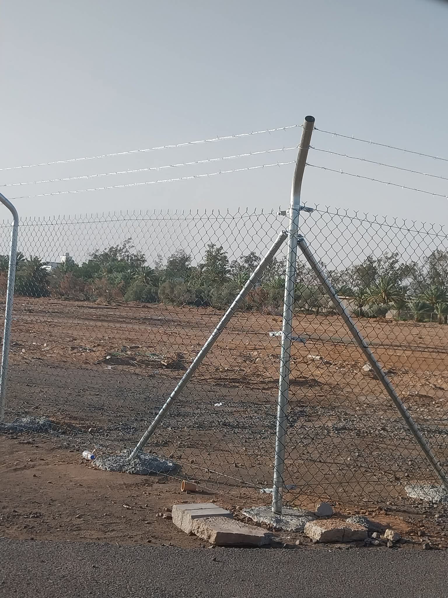 مقول شبوك زرعيه شبوك محميات شبوك ملعب شبوك تسوير ا