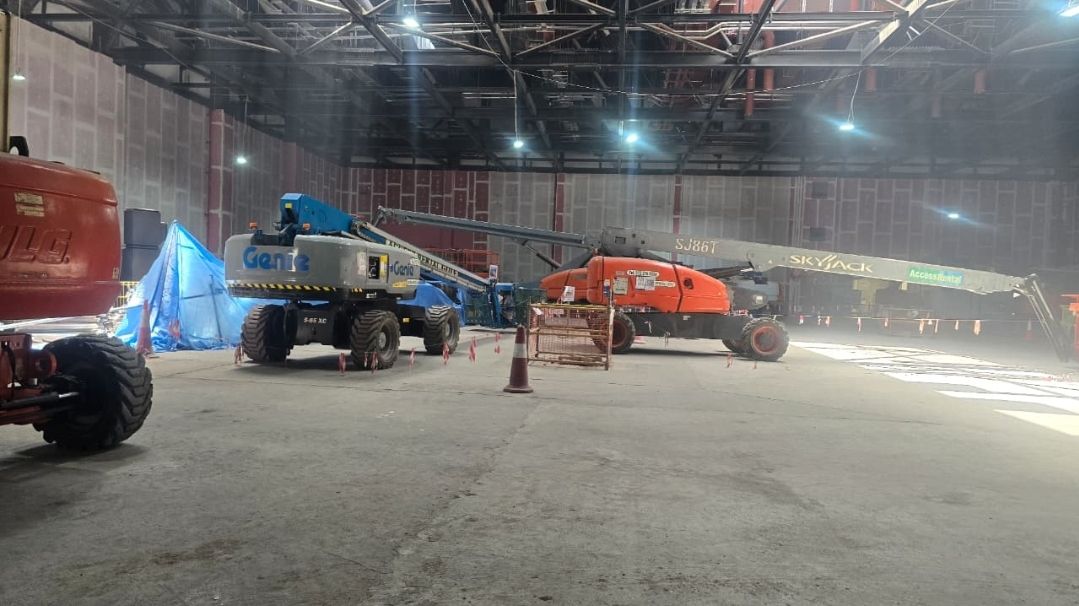 مان لفتات للإيجار جميع انواع المقاسات موديلات حديث