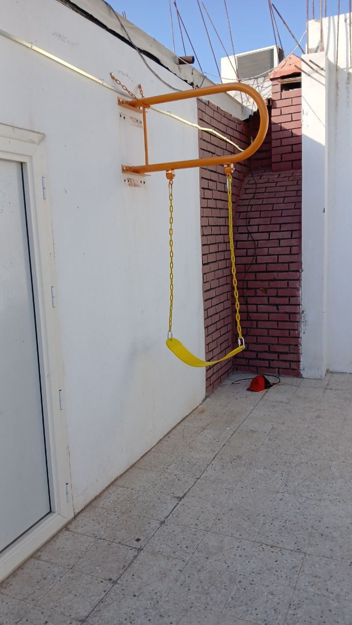 مراجيح جدارية