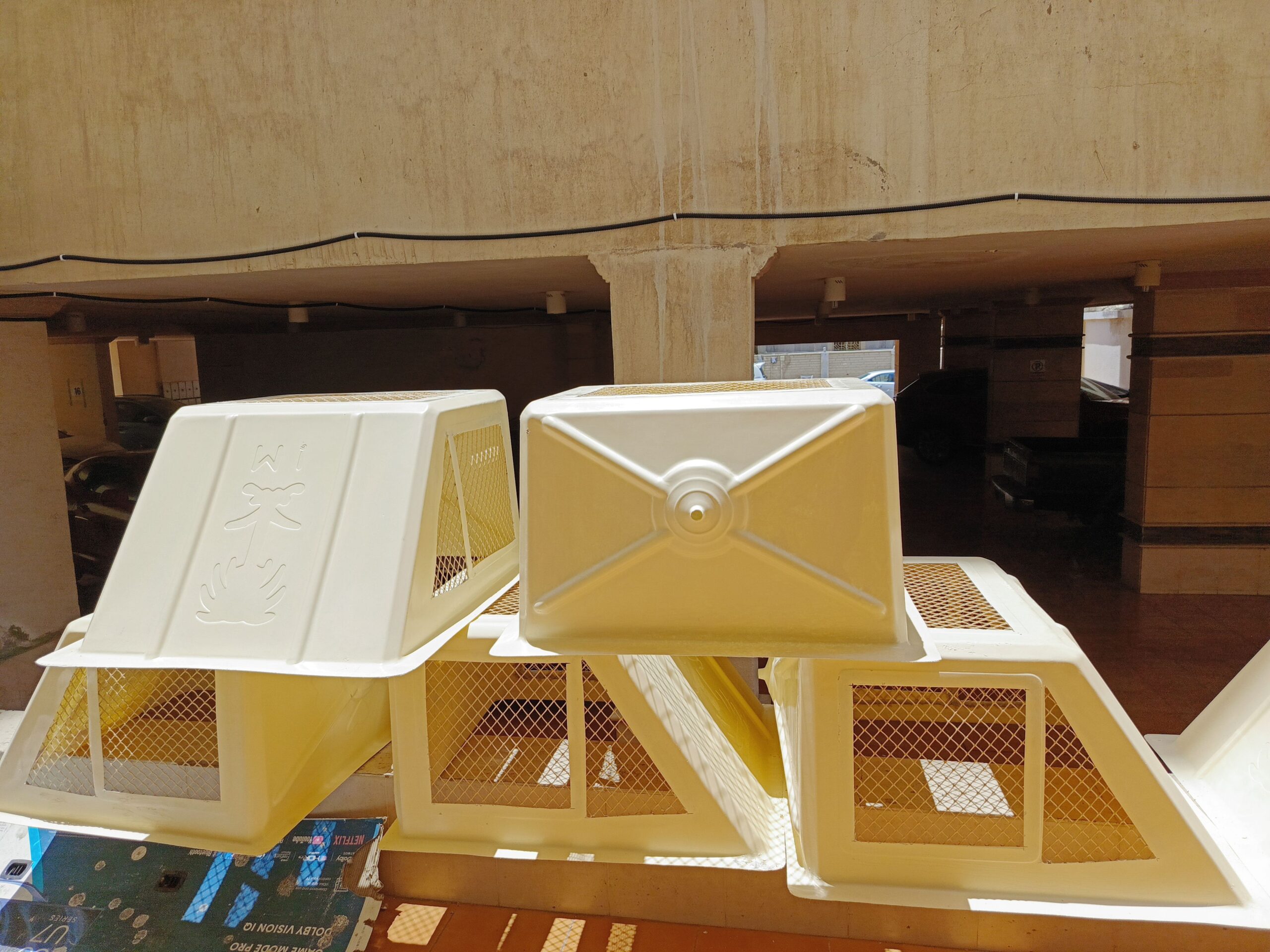 غطاء مكيف الهواء الخارجي بالألياف مع التركيب