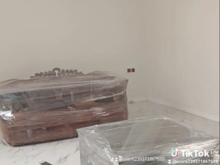 نقل عفش فك ونقل وتركيب بي الرياض