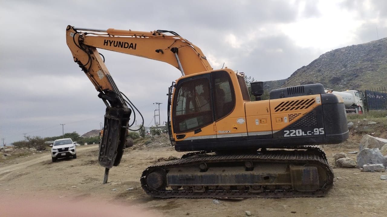 سيزر لفت للايجار رافعات شوكية للايجار