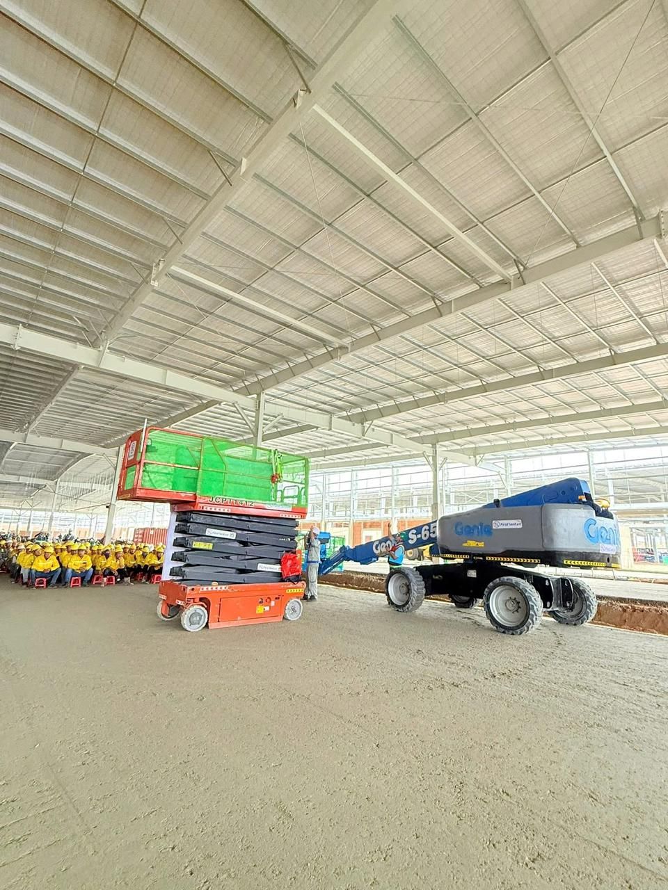 سيزر لفت للايجار رافعات شوكية للايجار