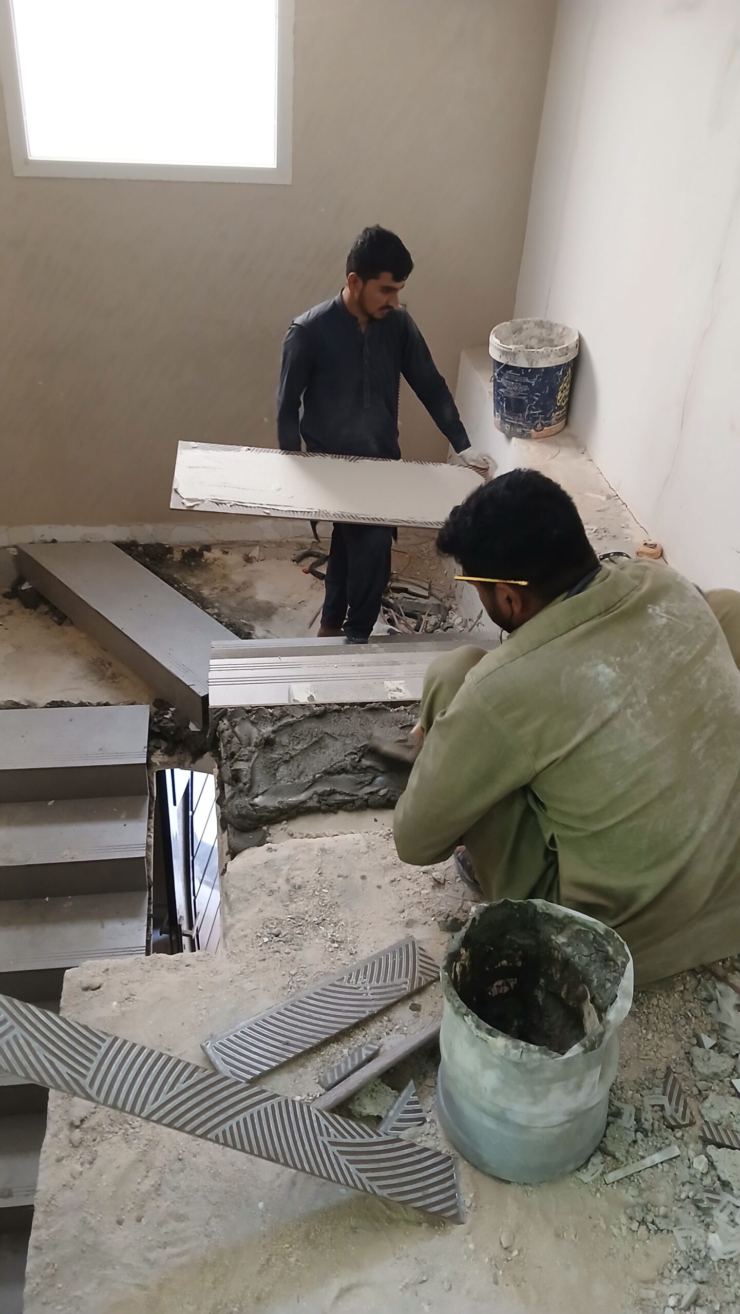 مبلط تكسير و تركيب