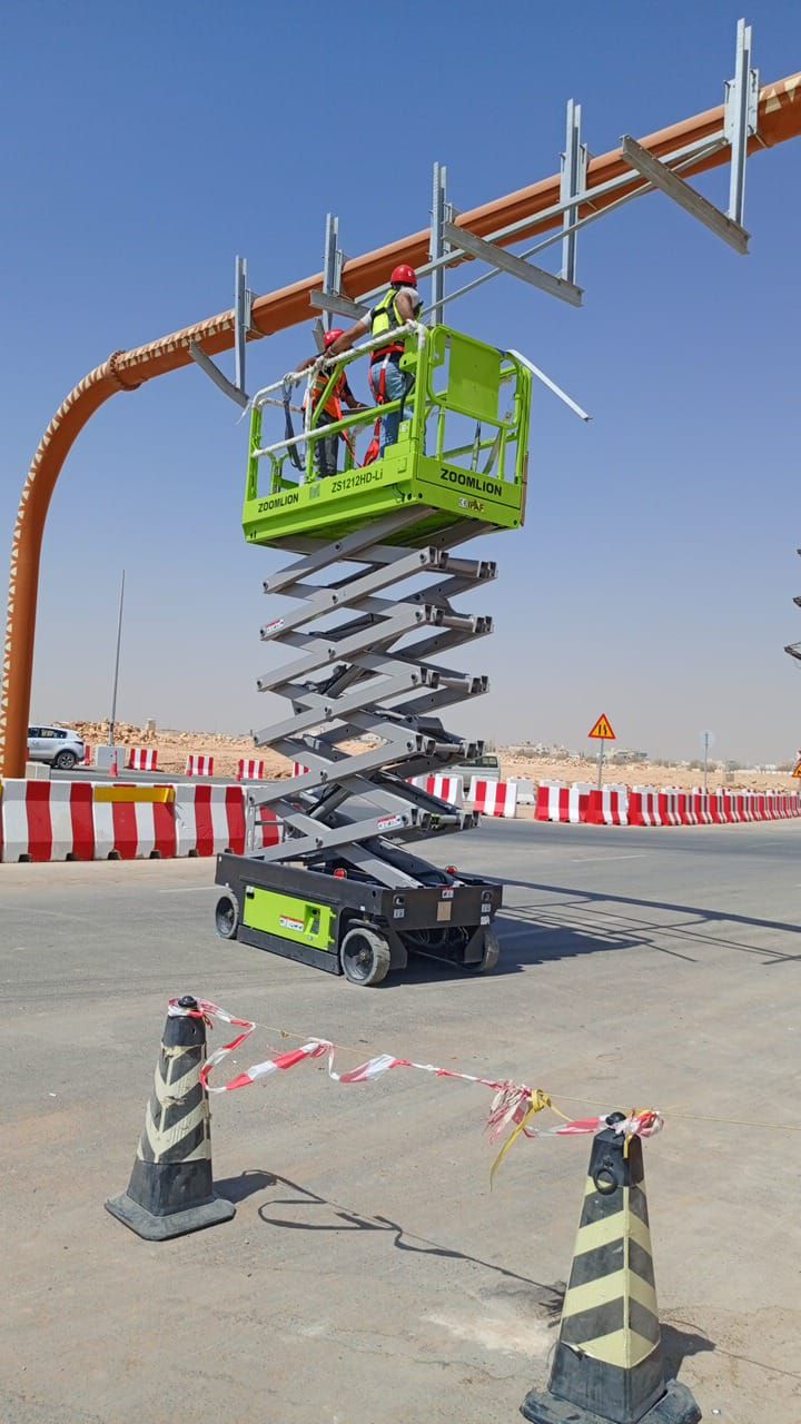 سيزر لفت للايجار رافعات شوكية للايجار