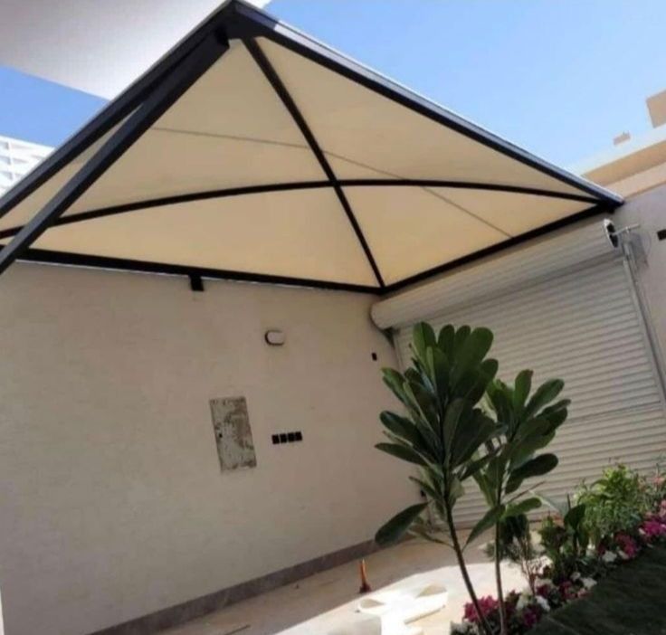 مضلات سيارات سواتر حديد قماش بلاستيك