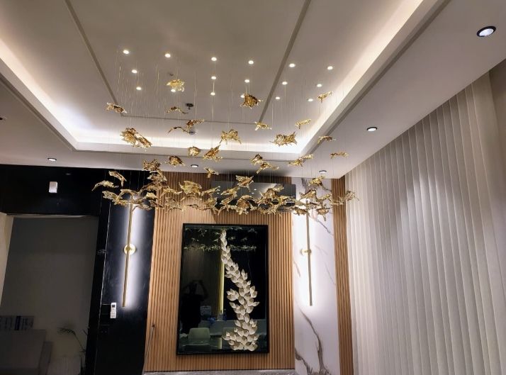 فني كهربائي وسباك