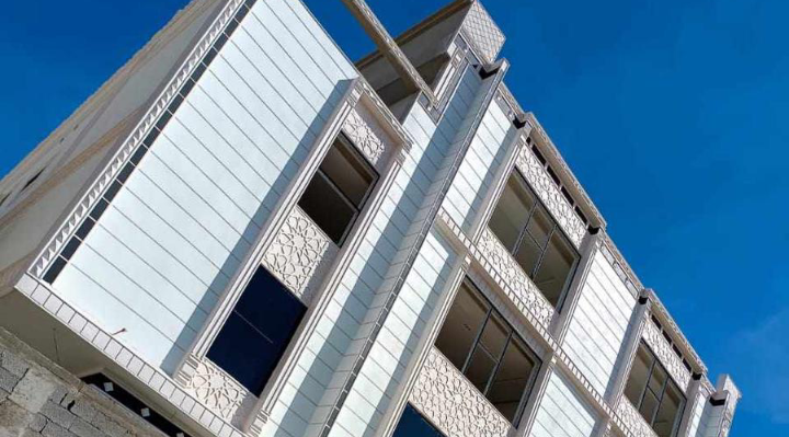 لياسه ملونه نفس الحجر المتر 13ريال شامل كل