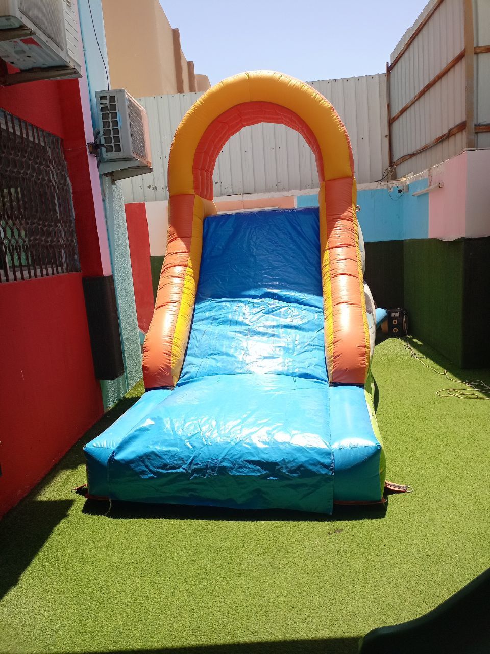 زحاليق مائيه العاب هوائيه نطيطات