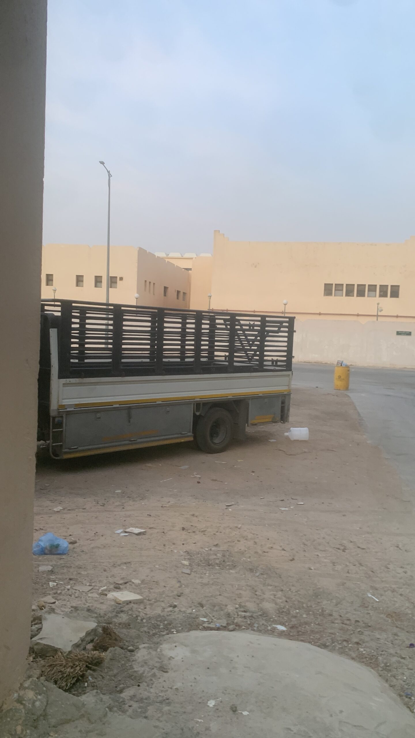 الرياض مشاوير في الرياض وخارج الرياض يوجد عمال تحم