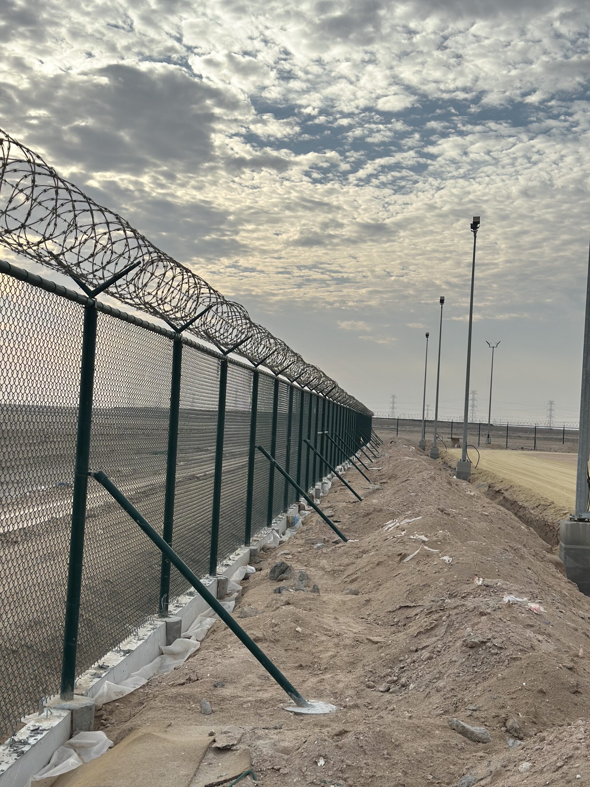 مقاول شبوك ومضلات وحجر وهناقر 0530895182