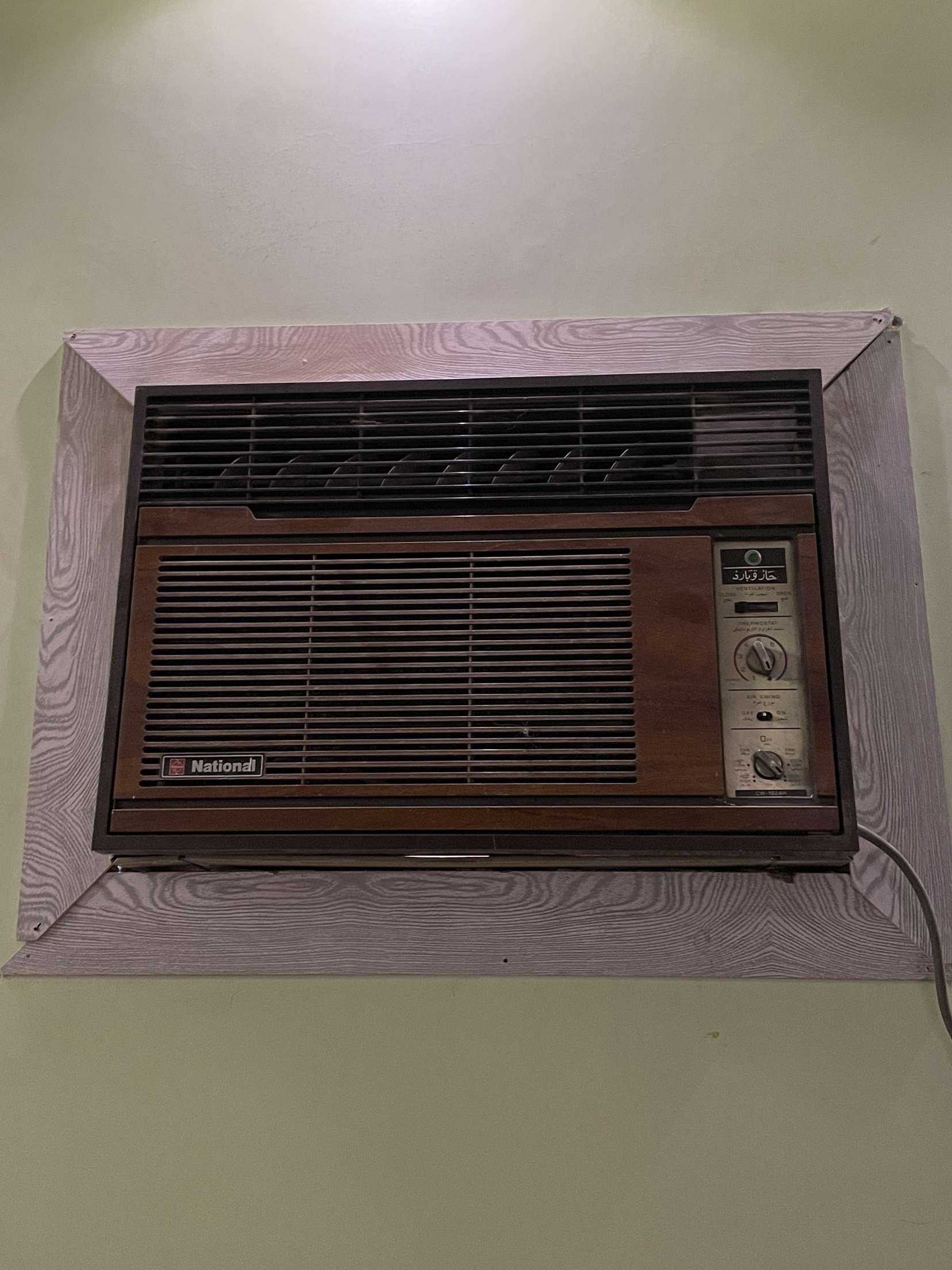 5مكيفات ودولاب مطبخ مستعمل نظيف