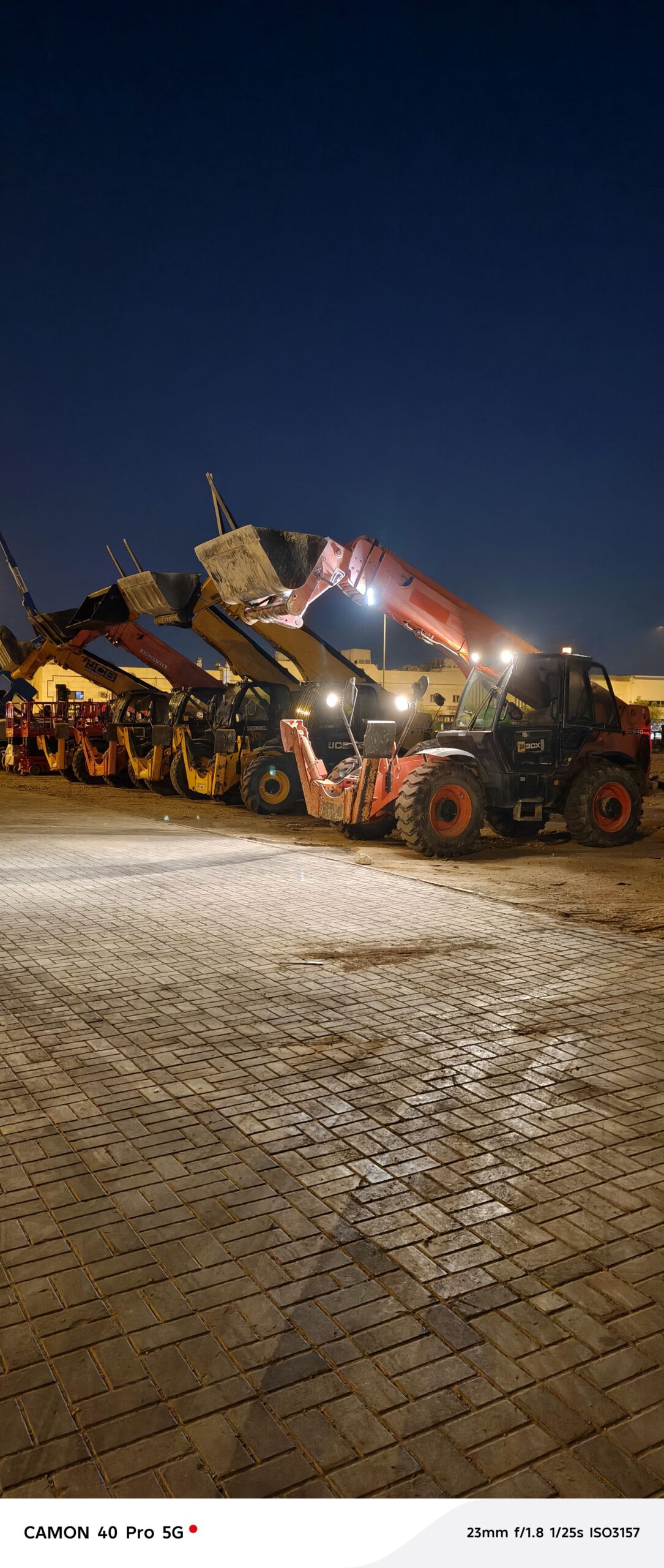 رافعة شوكية تليهندر تلسكوبية ايجار يومي شهري مهرجا