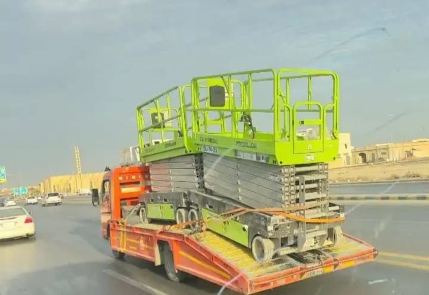 سيزرلفت ومانلفت للايجار شهري سنوي أسبوعي يومي