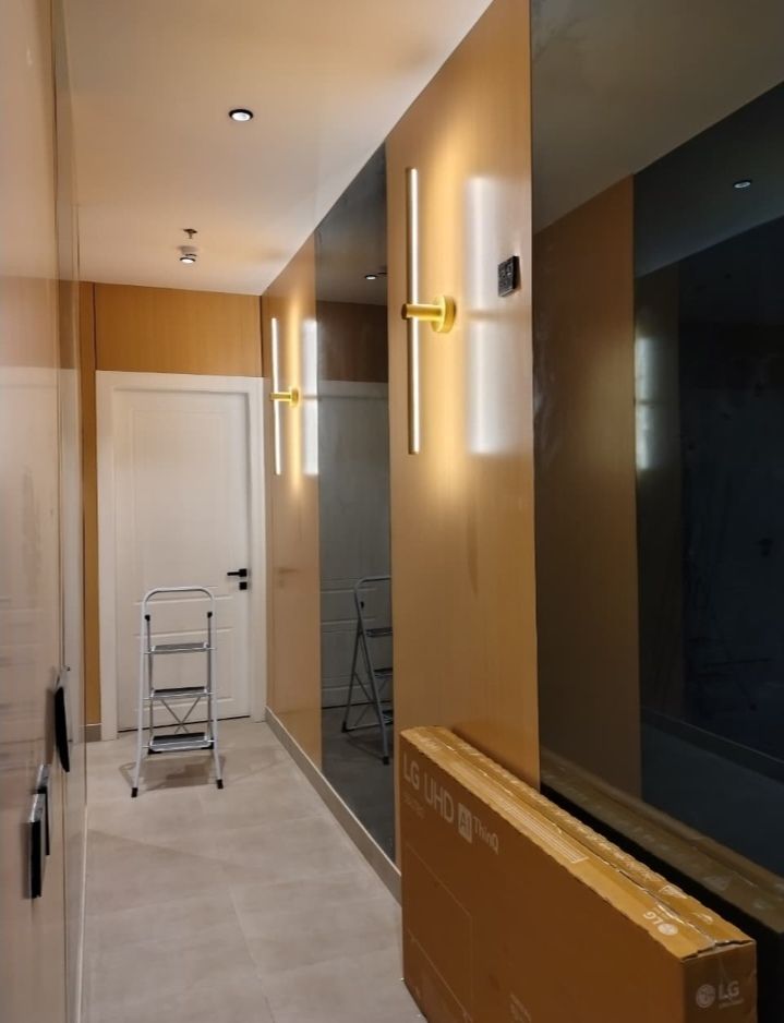 فني كهربائي وسباك