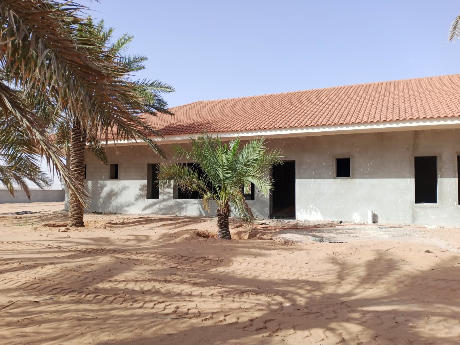 معلم قراميد والحديد توريدووتركيب جميع انواع قراميد