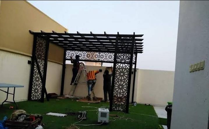 تركيب مظلات وسواتر وجميع اعمال الحداده لتوصل معنا