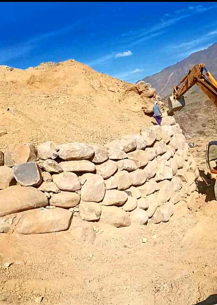 بوكلين للايجار وبناءالحجر