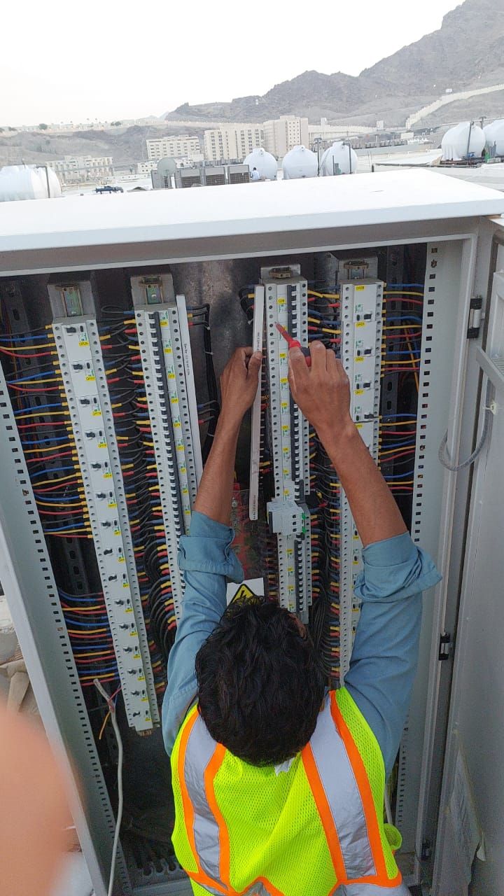مهندس محمد للأعمال، الكهرباء.