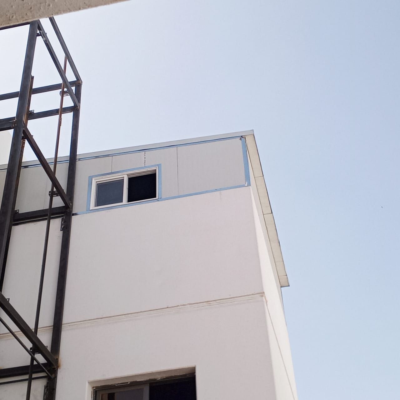 مواصفات ساندويش بانل: المواصفات العامة 1. *السماكة