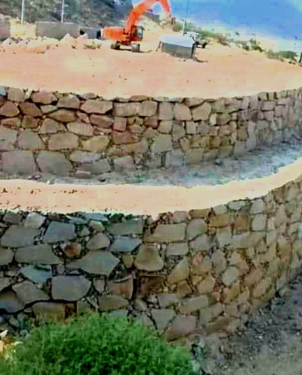 بوكلين للايجار وبناءالحجر