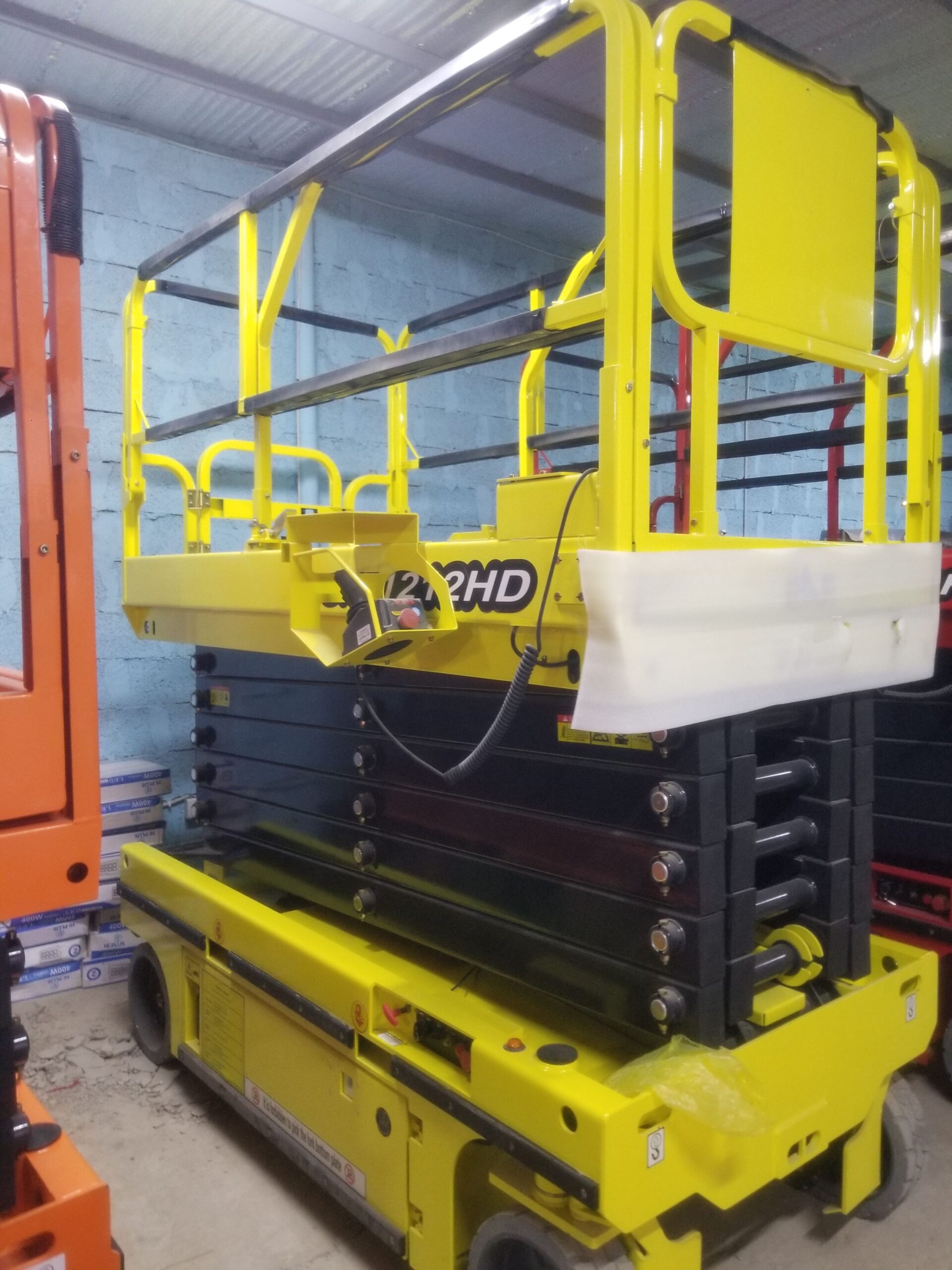 سيزر لفت للايجار اليومي والشهري كرينات بجميع انواع