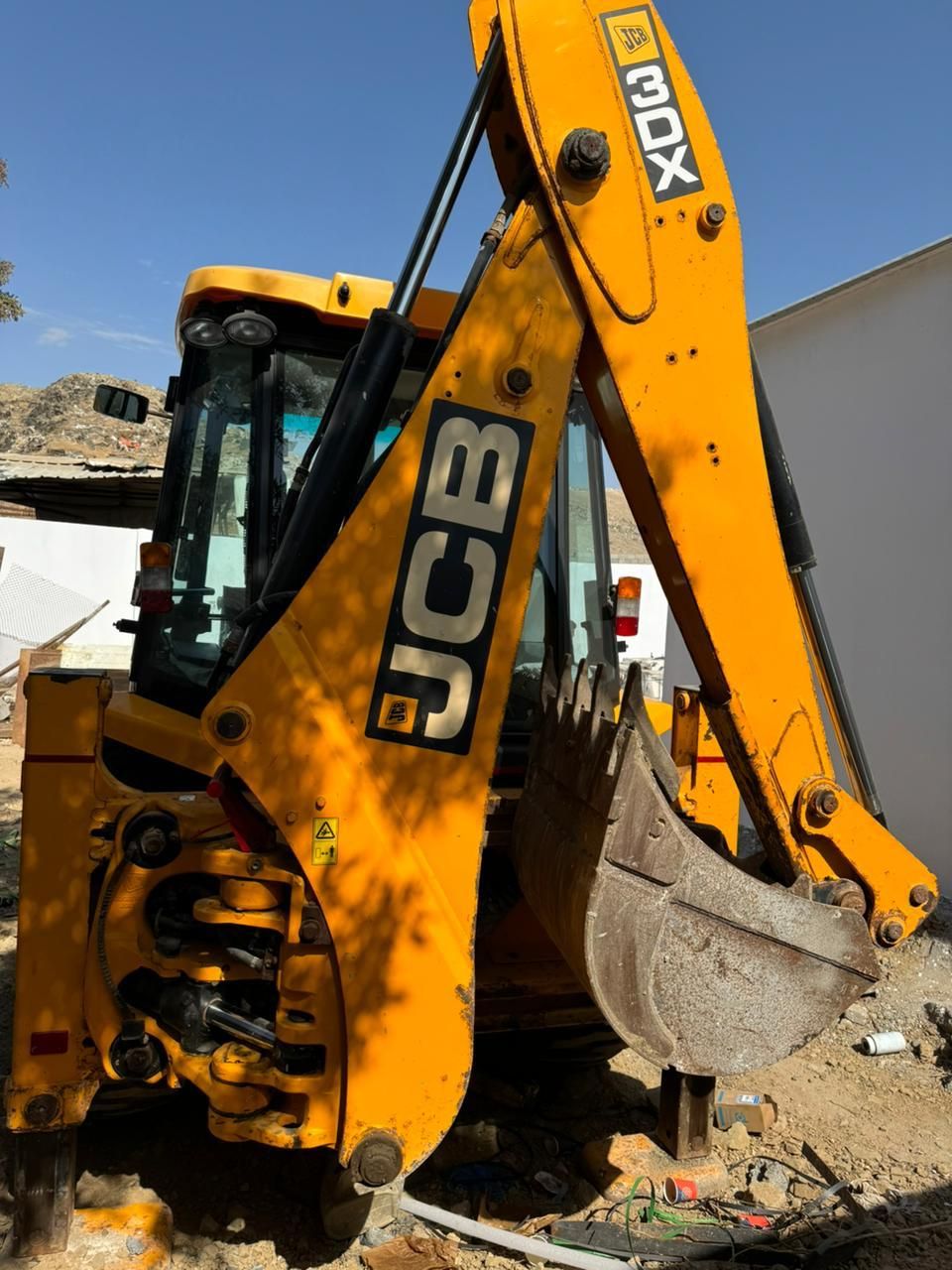 سيزر لفت للايجار اليومي والشهري كرينات بجميع انواع