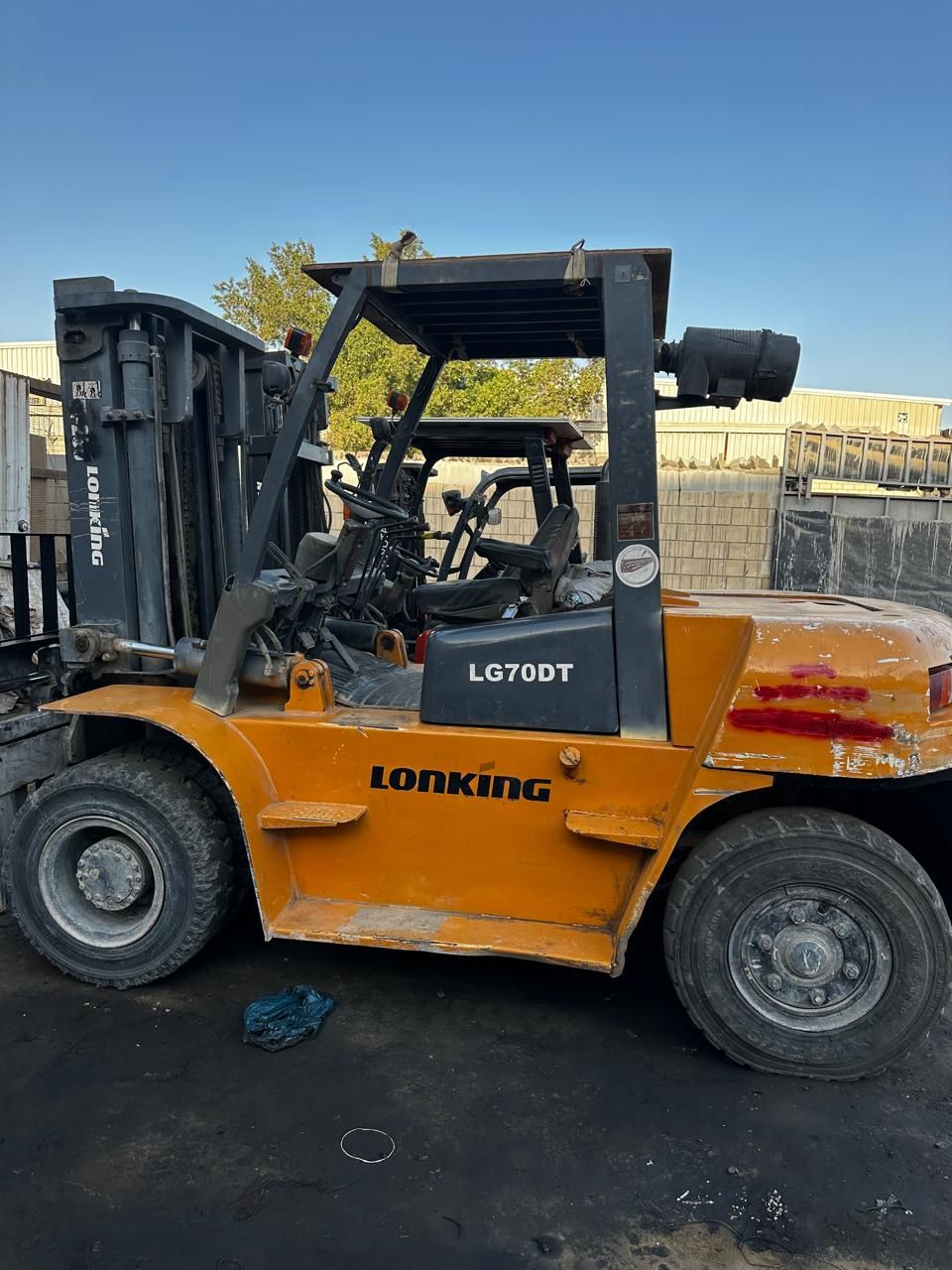 سيزر لفت للايجار رافعات شوكية للايجار