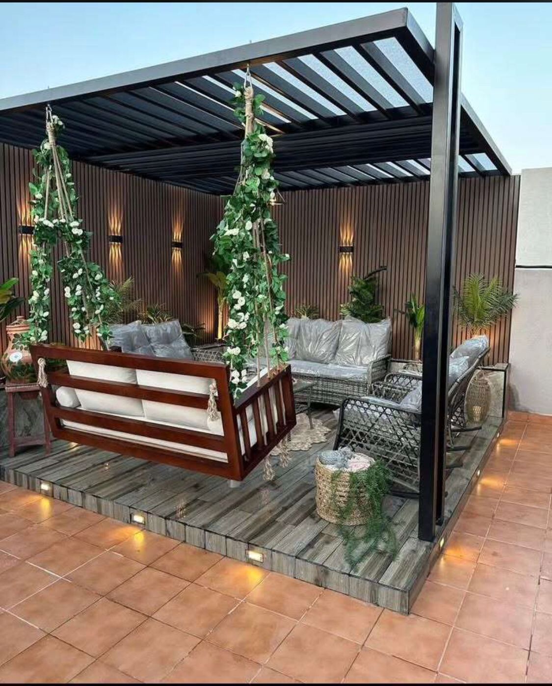 ساندويش بانل وترميم مباني ومظلات وسواتر