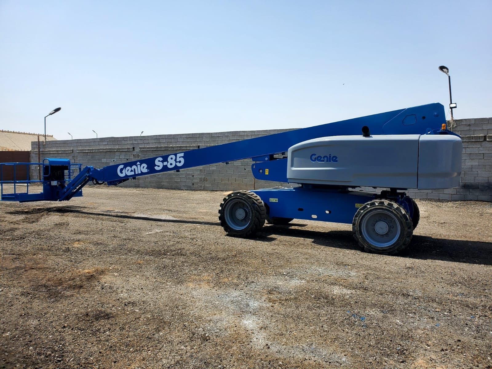 سيزر لفت للايجار اليومي والشهري كرينات بجميع انواع