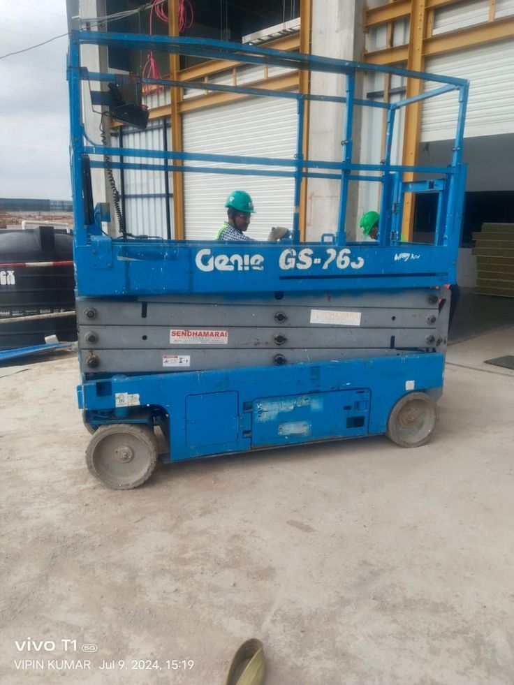 سيزرلفت للايجار مانلفت للايجار رافعة عمال للايجار