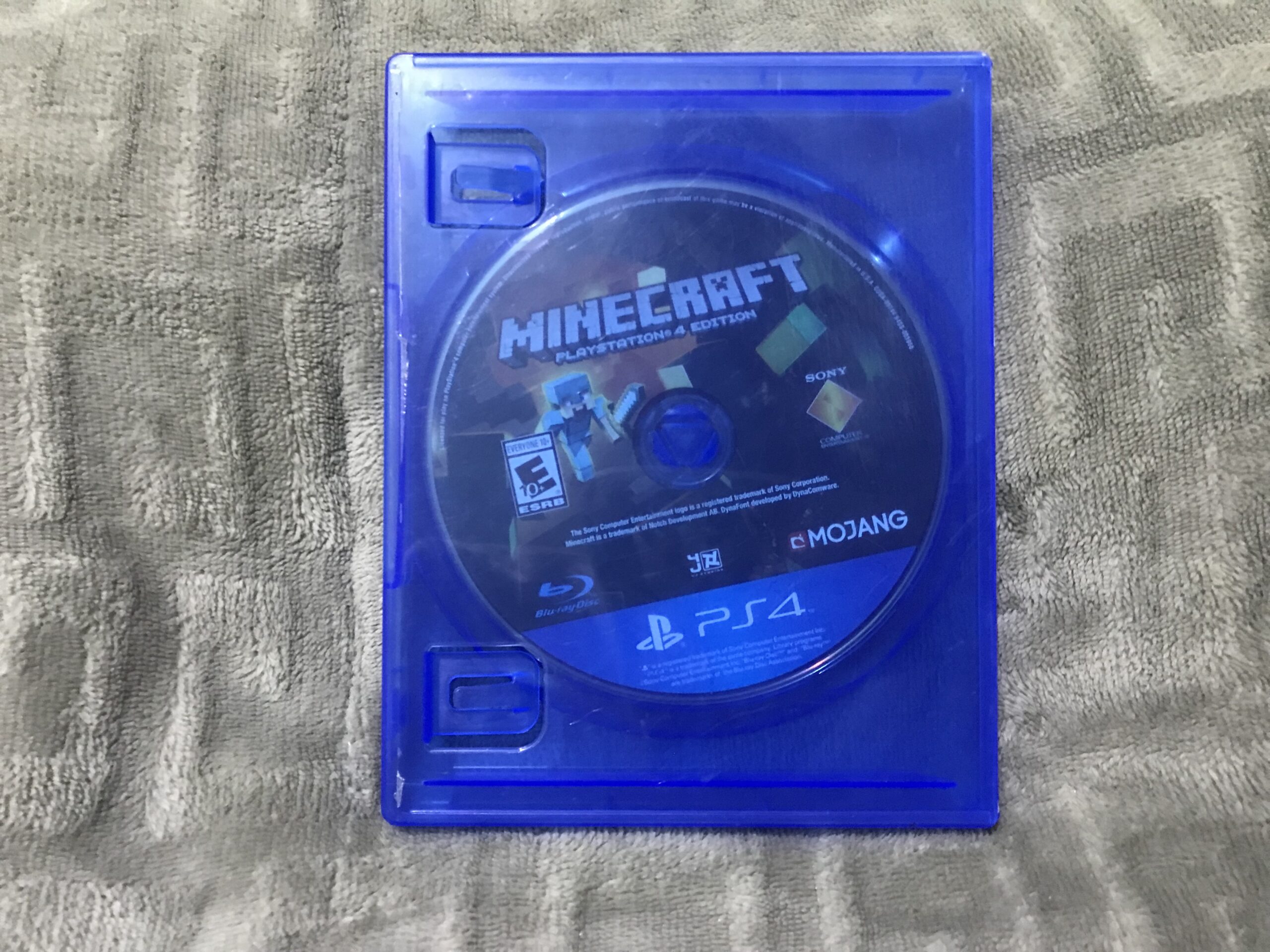 شريط ماين كرفت شغال سوني 4