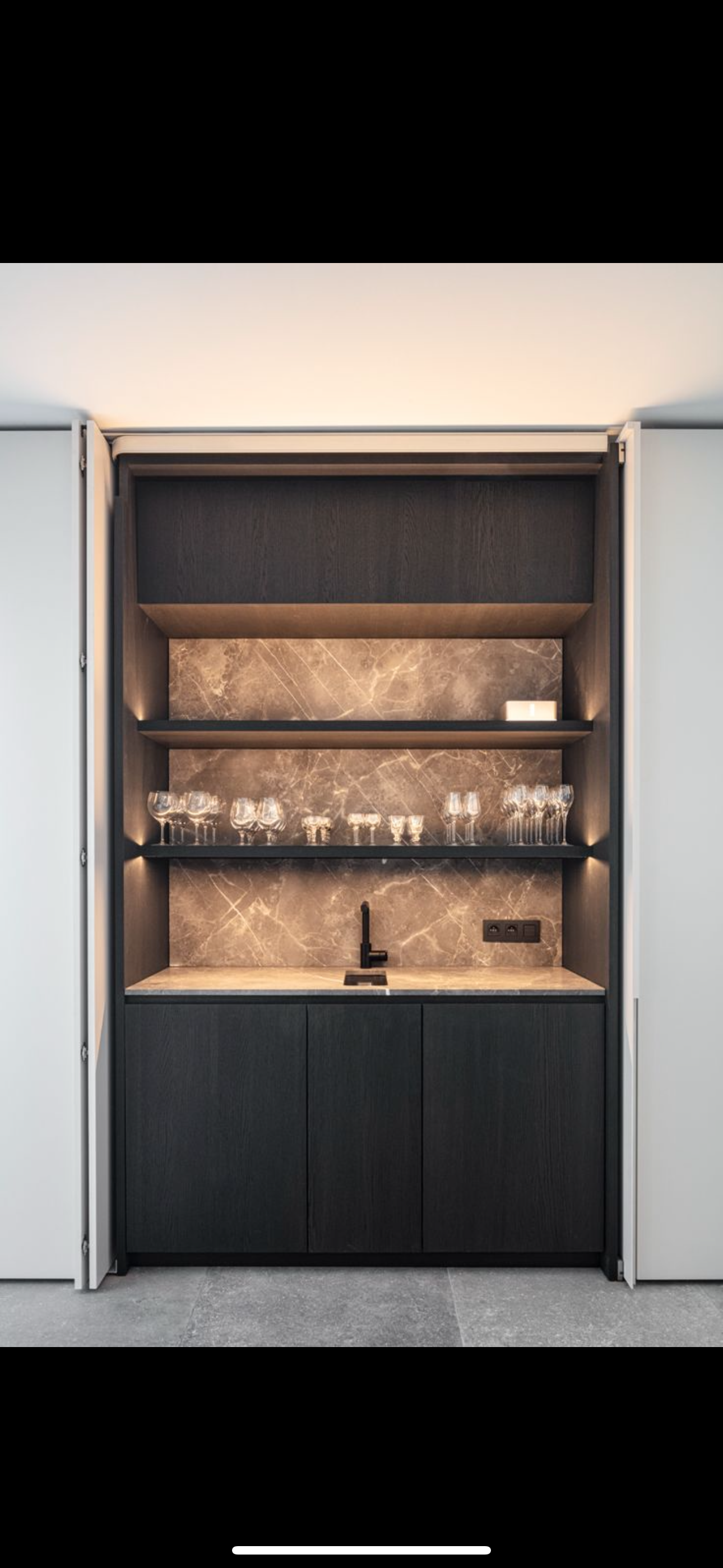 موسسة اثاث من الخيال