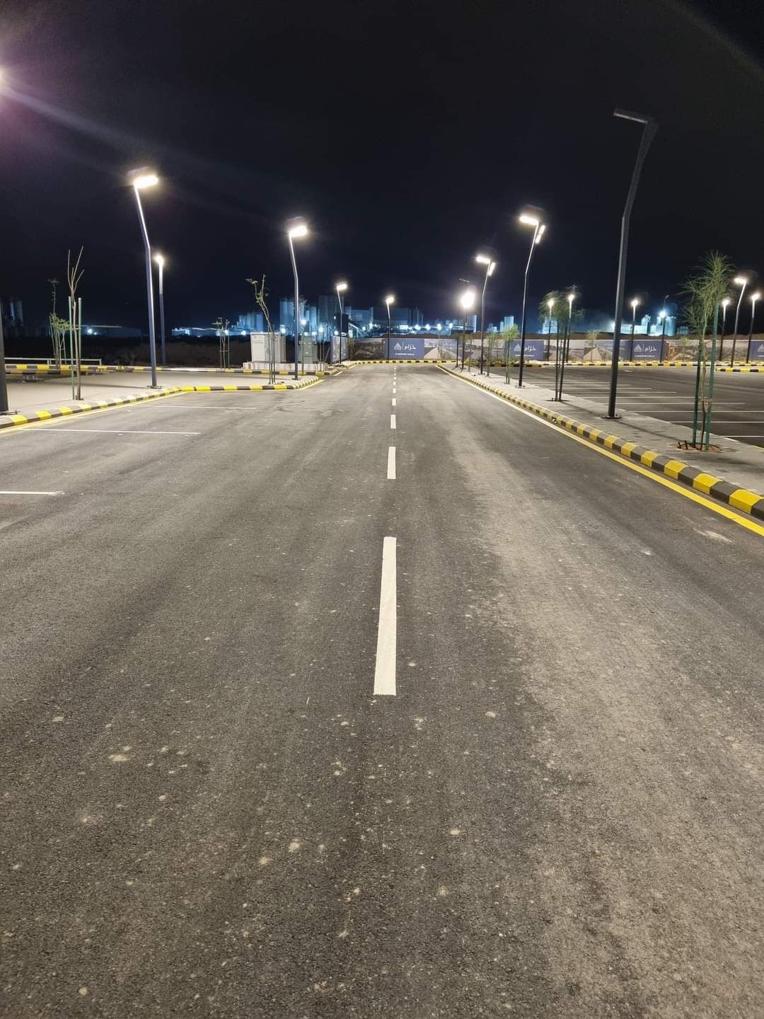 تخطيط الطرق ومواقف السيارات