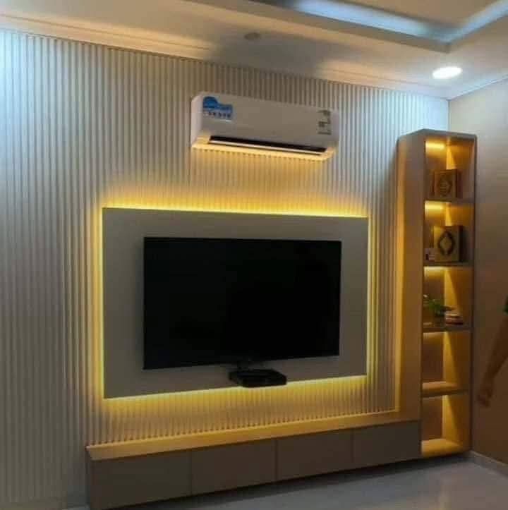 معلم لترميم المباني وتنفيذ الدهانات والديكورات وال