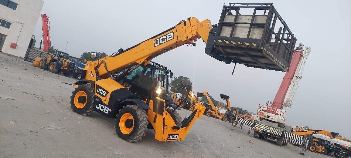 رافعات شوكية للايجار فوركلفت للايجار