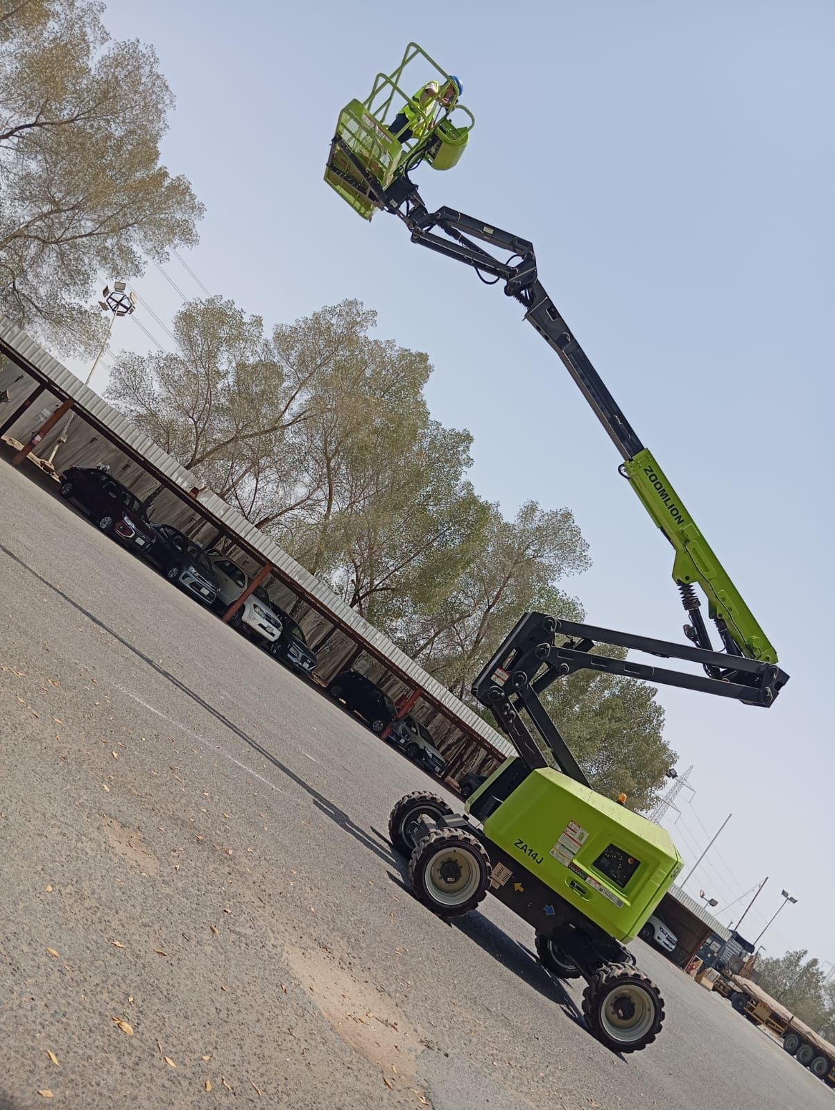 سيز لفت للايجار اليومي والشهري رافعات شوكية