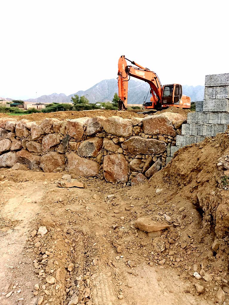 بوكلين للايجار وبناءالحجر