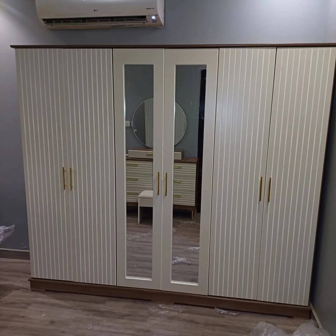 فك وتركيب غرف نوم ومطابخ……الرياض