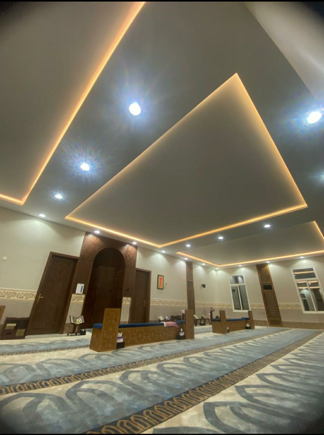 معلم دهانات داخليه وخارجيه وترميم ابواب