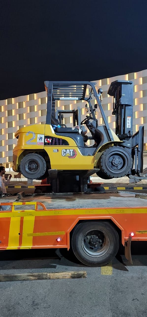 سيزر لفت للايجار رافعات شوكية